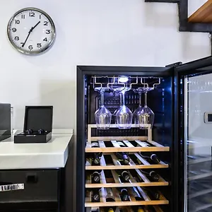 https://ibernesi-charming-apartment-at-the-roman-forums.it-romehotels.com